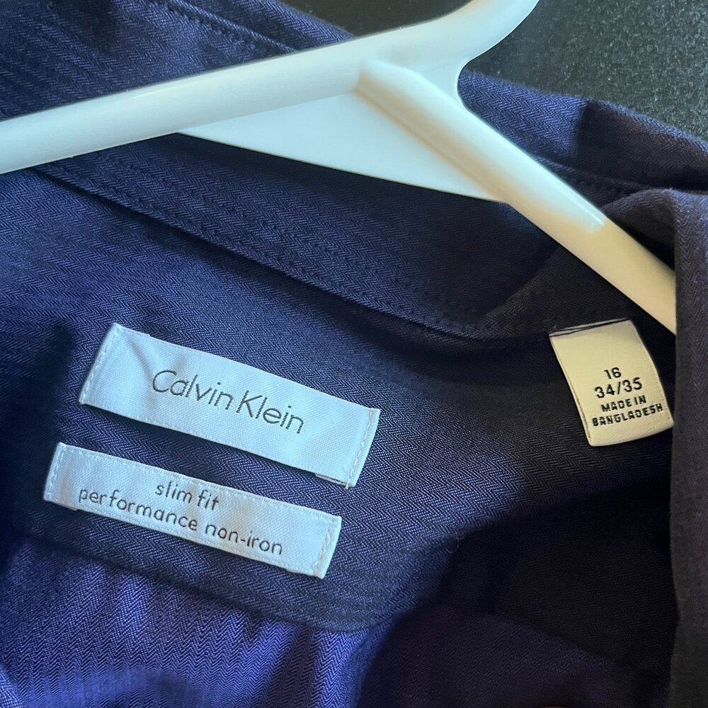 Calvin Klein Slim Fit Non-Iron Dress Shirt | 16 Neck, 34/35 Sleeve | Performance